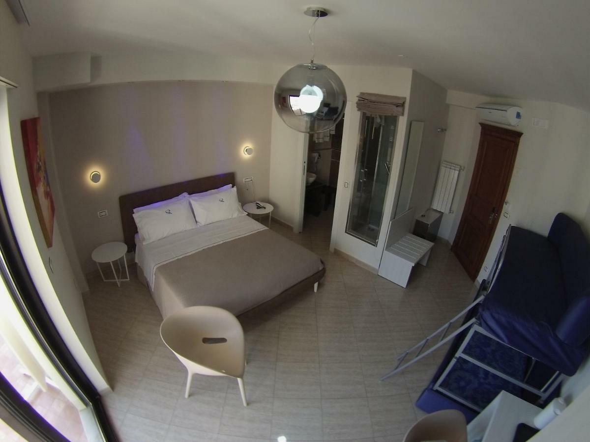 Sonevi Rooms نابولي المظهر الخارجي الصورة