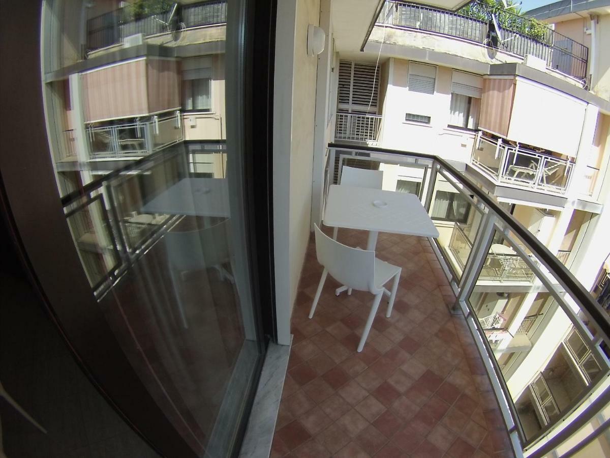 Sonevi Rooms نابولي المظهر الخارجي الصورة