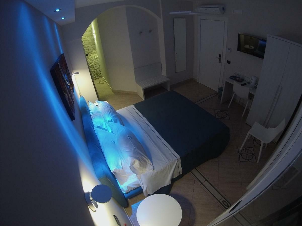 Sonevi Rooms نابولي المظهر الخارجي الصورة